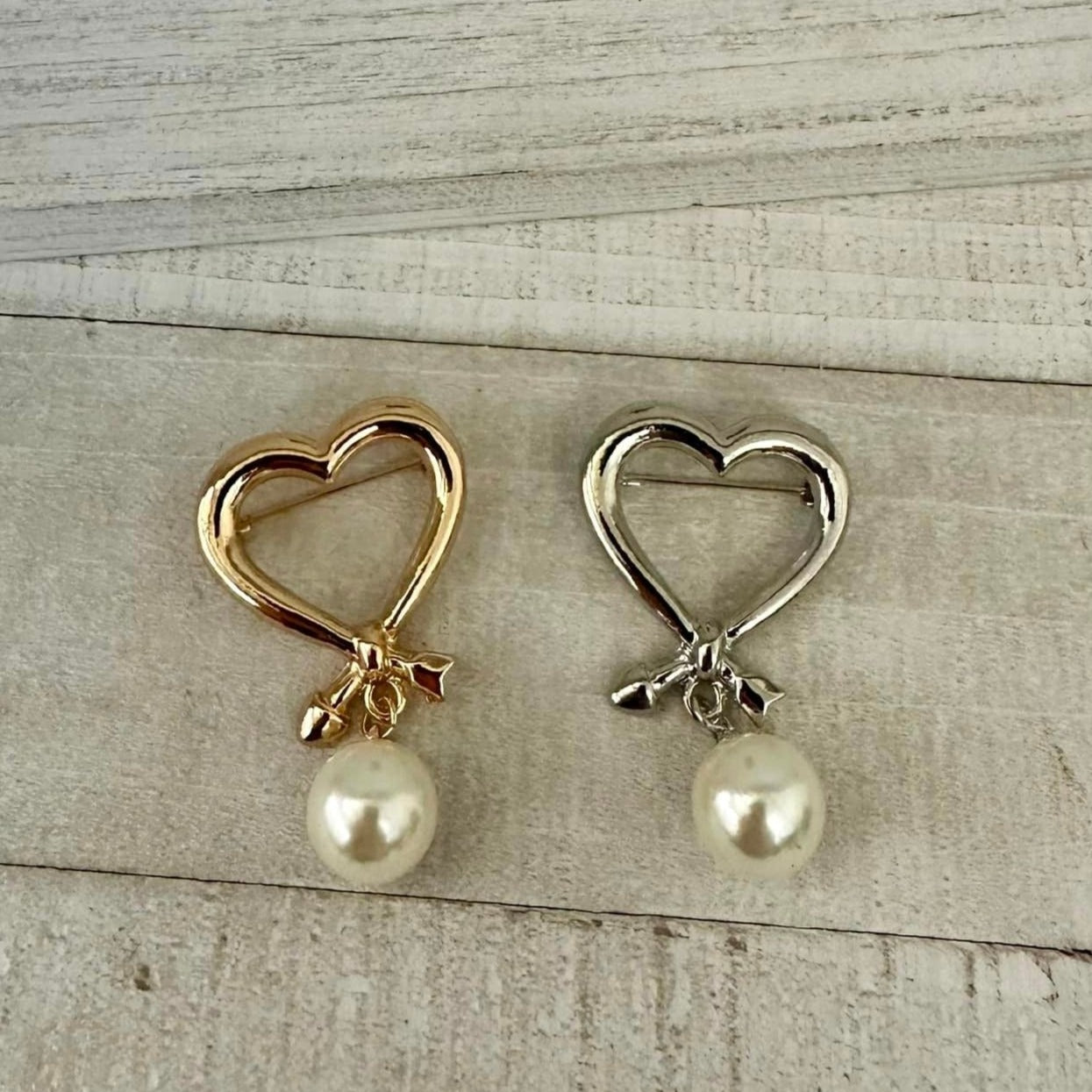 Heart Pearl Buckle Pins
