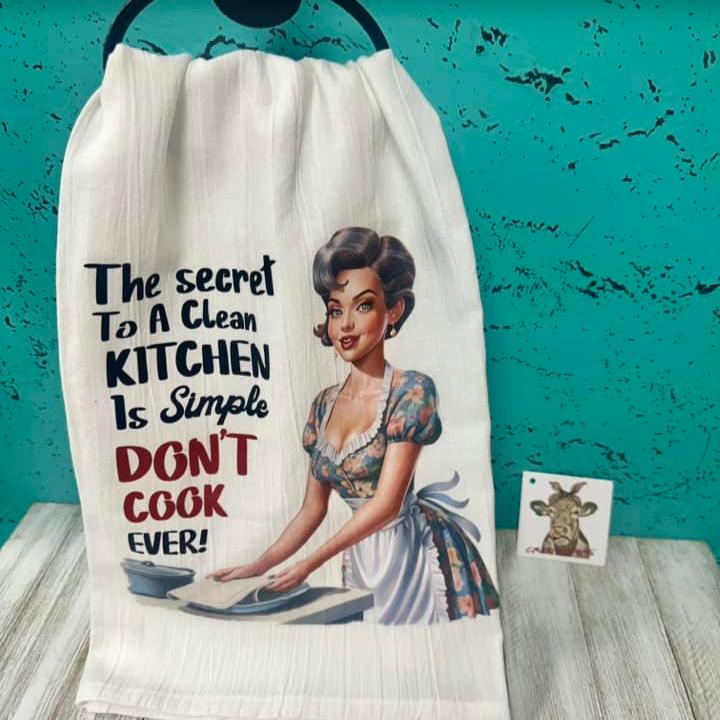 Snarky Housewife Kitchen Towels