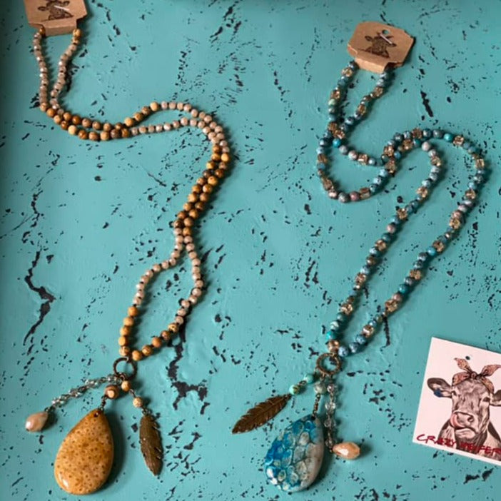 Drop Pendant Necklace W/ Feather